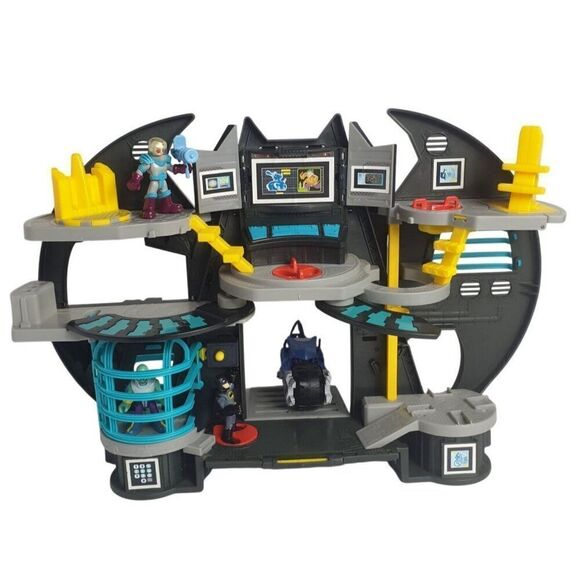 Imaginext DC Super Friends Batcave Playset With Figures & Accessories - Picture 6 of 6